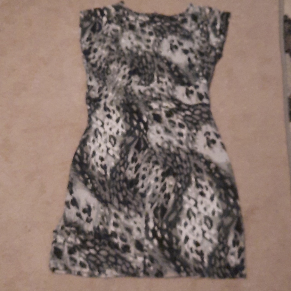 Dress‎ - Picture 5 of 6
